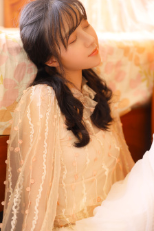 《漂亮的女邻居3》中文翻译